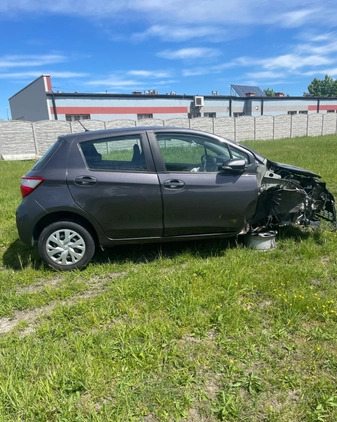 Toyota Yaris cena 23500 przebieg: 46926, rok produkcji 2019 z Zawiercie małe 232